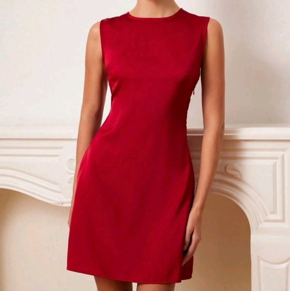 Elegant Romantic French Retro Style Wrap Around V-Neck Sleeveless Dress - Picture 5 of 5